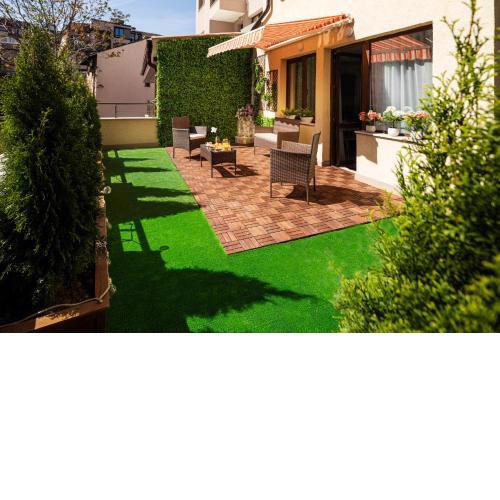 FREE PARKING on premises + HUGE terrace