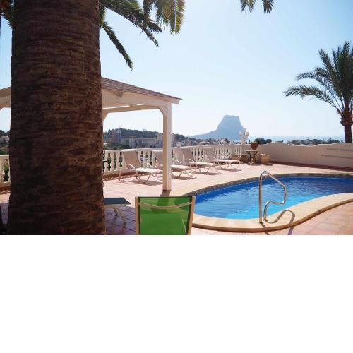 Frente a la bahía villa con piscina privada y bbq