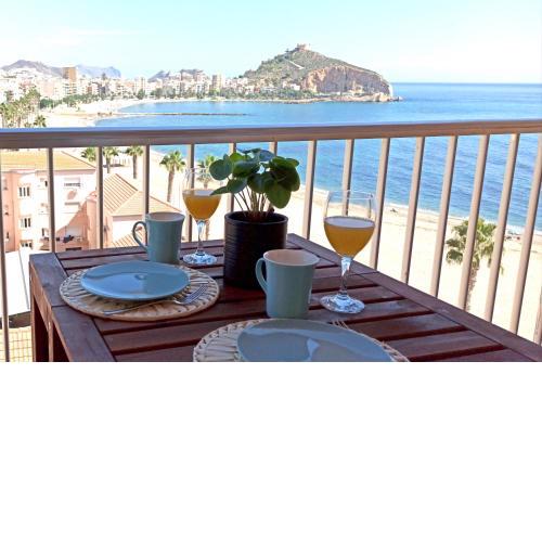 ¡Frente al Mar + Garaje y Wifi!