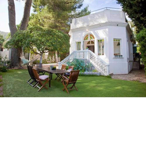 FridaysFlats Casa Emerald