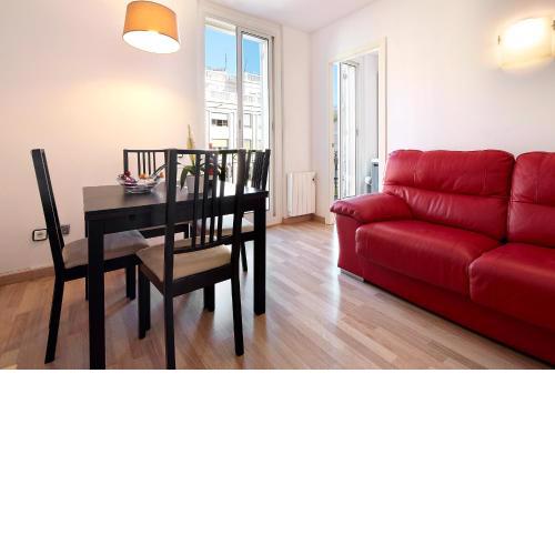 FridaysFlats, Sagrado Silencio - 3 BDR right by Sagrada Familia