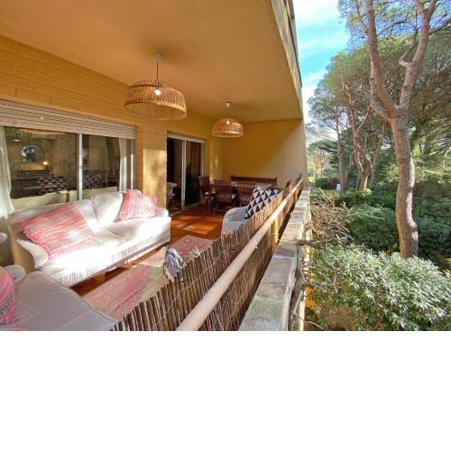 FridaysFlats, Spacious Apartment Pals Beach And Golf