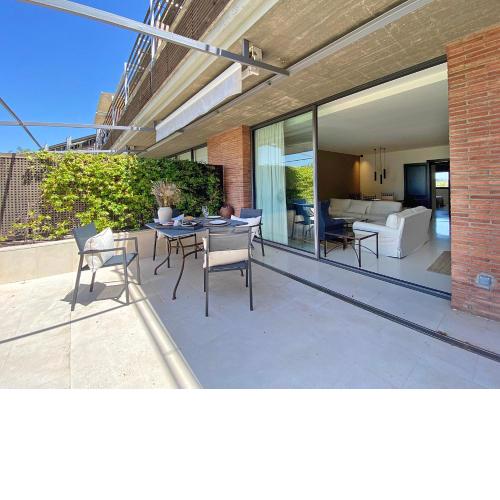 FridaysFlats Stunning Views In Golf Emporda