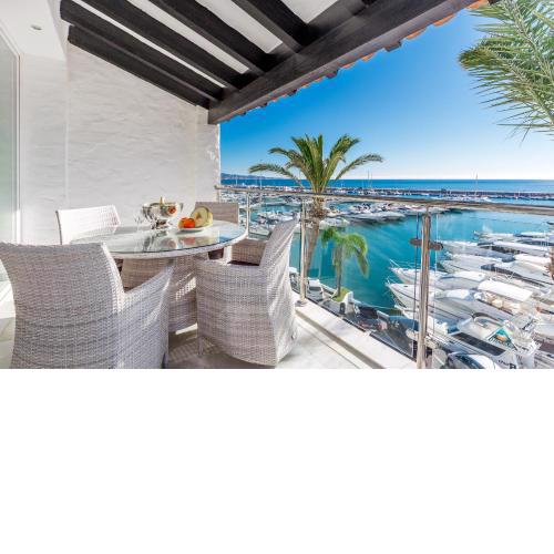 Front Line Penthouse Puerto Banus With Sea Views