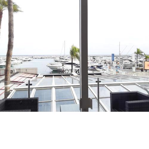 FRONT PORT LINE SLEEPS 6