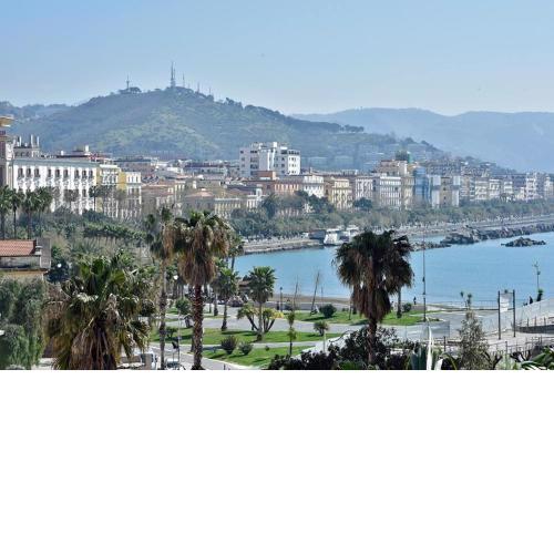 Fronte Del Porto