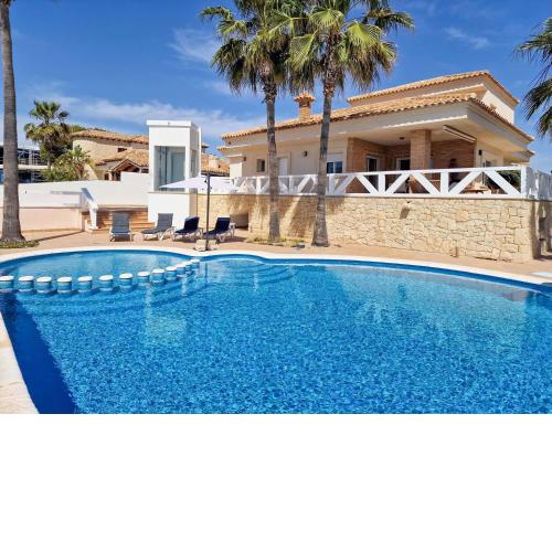 Frontline Beach Villa Playa Flamenca