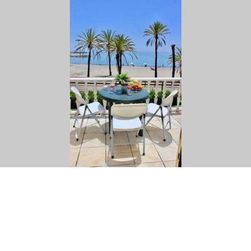 Frontline sea in the center of Puerto Banus-Beach
