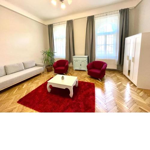 Fullmoon Apartments 2