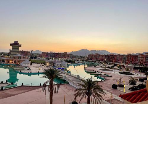 Fully Equipped Apartments Pool & Mountains View in Porto Sharm Resort