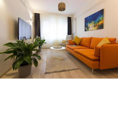 Fully Renovated 2BR Flat in Prime Location at Moda
