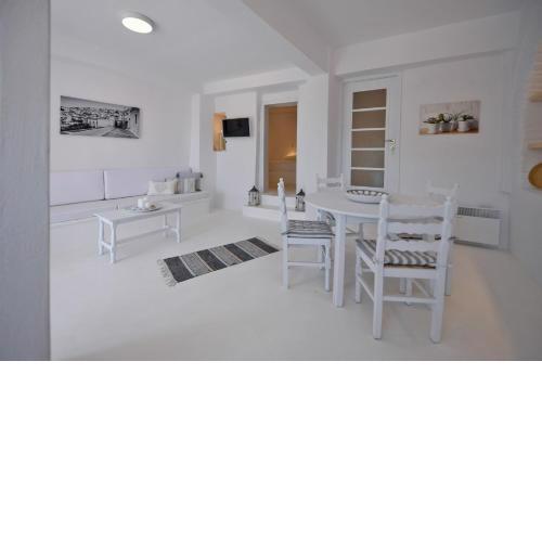 Fully renovated apartment in the heart of Ioulida on the island of Kea