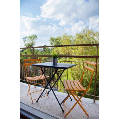 Fully Renovated, Modern Beauty In Central Athens!
