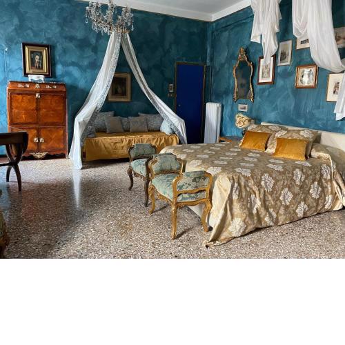 Gabrielle's room