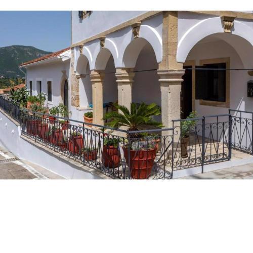 Gala Estate Traditional Mansion