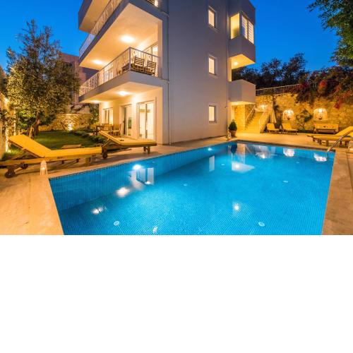 Garden Court Apartments