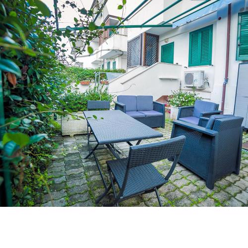 Gardenbeach residence