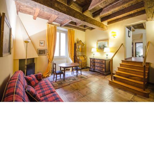 Garisenda Lodge