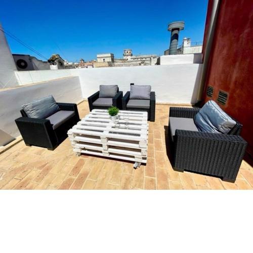 GATU PREMIUM TORRE INVISIBLE gran terraza en el centro histórico