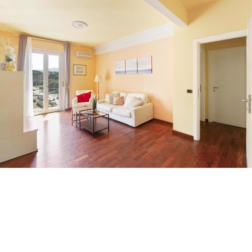 Gavinana Apartment
