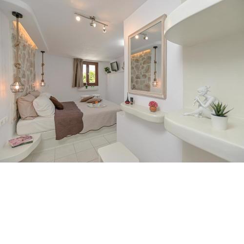 Geolenas Home - Naxian Old Agora