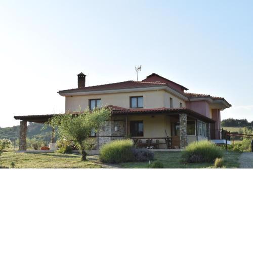 Geomelia Guest House & Studio