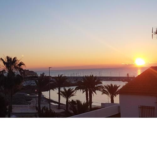 Gestionar Exclusive and luxurious 3 bed apartment on the beach front