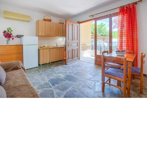 Giapis apartment