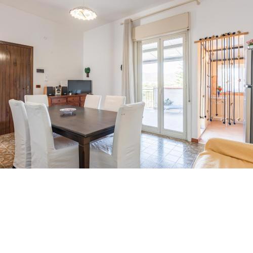Giardini Naxos Apartment with Terrace near the Sea