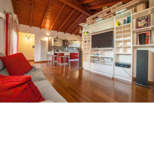 Giaria Holiday House