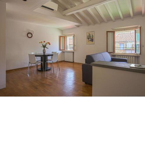 Giorgio Ponte Vecchio Apartment