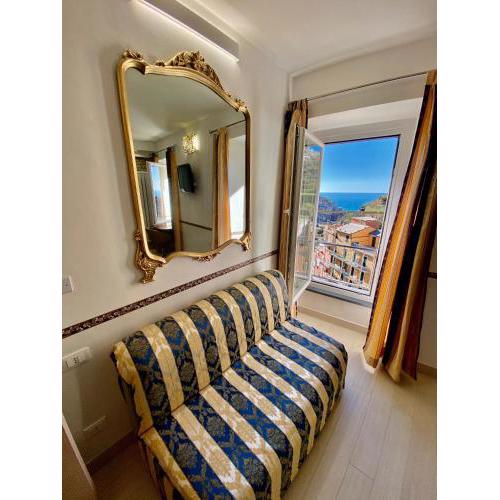 Giovanni Rooms Manarola