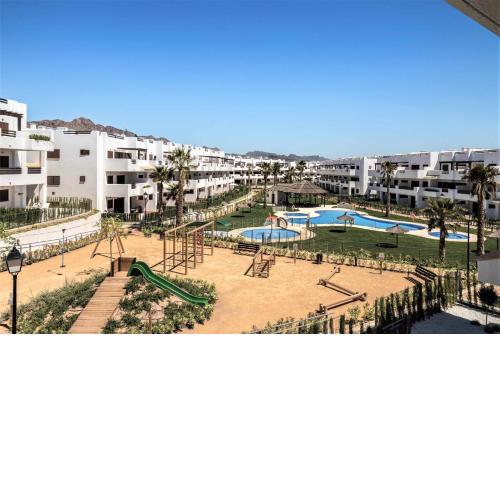Girasol apartamento para 4 personas con piscina communitaria