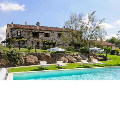 Girasole Cottage overlooking the Orcia valley in Tuscany