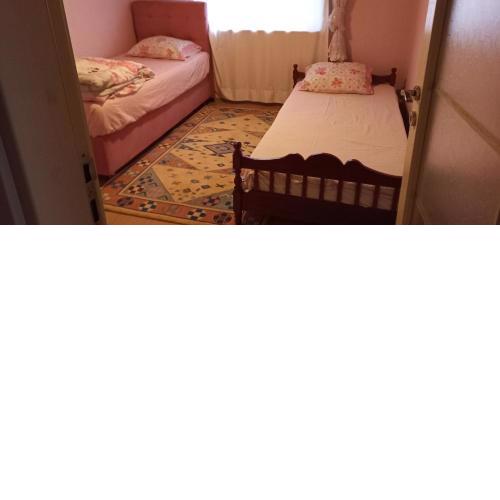 GIRLs APART HOTEL ONLY WOMEN PLEASE NO MEN