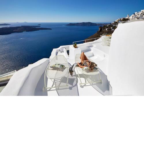 Gitsa Cliff Luxury Villa