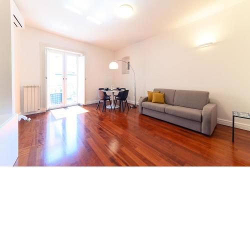 Glam House Apartment