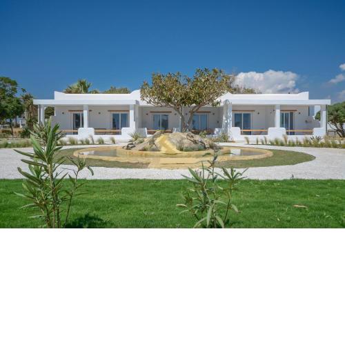 Glaronissi Beach