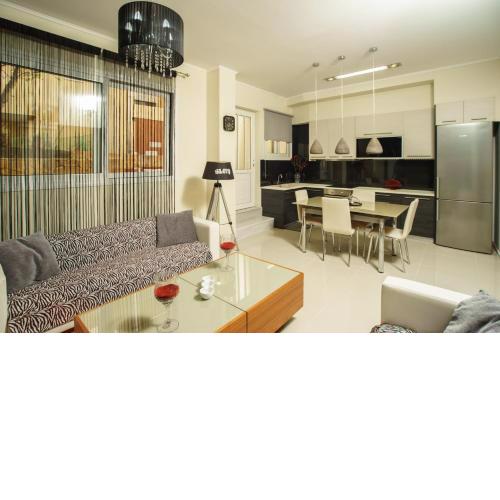 Glaros Beach Apartment