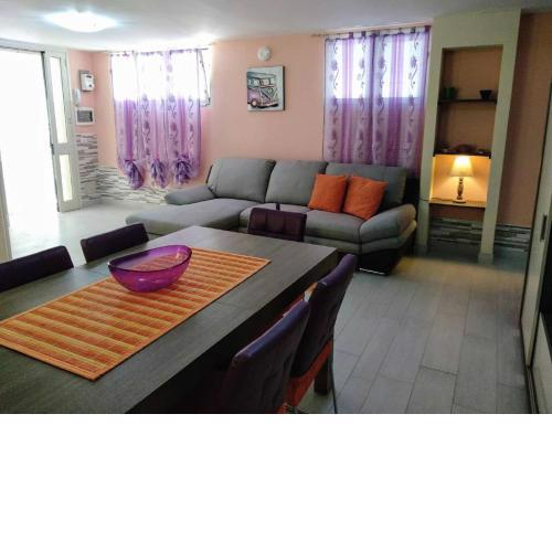 Glicine Apartment