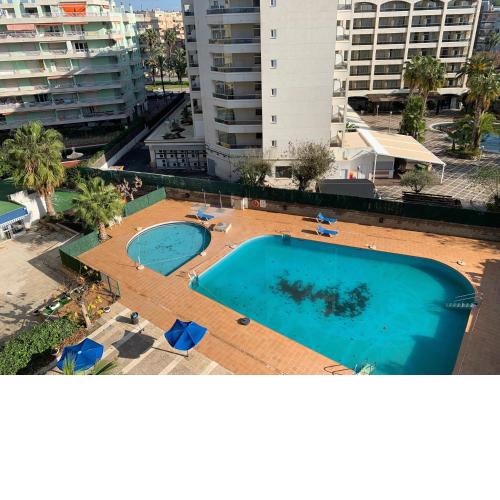 Global Alboran al lado de la playa