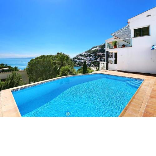 Global Immo 6020 VILLA MARTIN