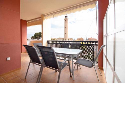 Global Properties, Apartamento con terraza y piscina en la playa de Canet