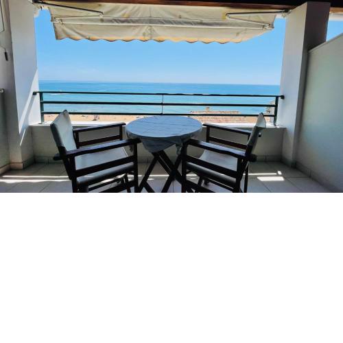Glyfada beach two floors apartment 2-3 people