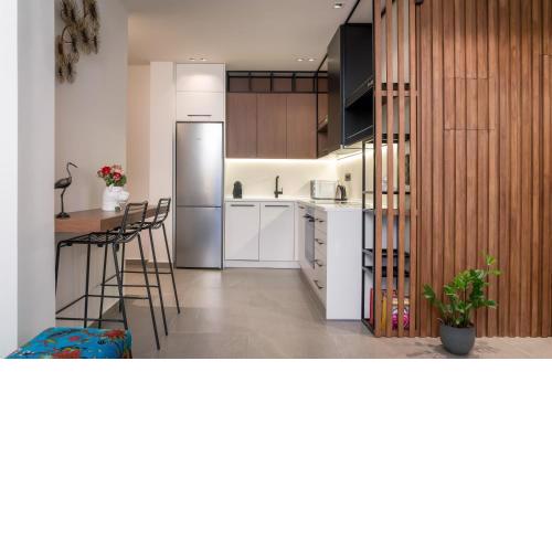 Glyfada Gallery Apartment