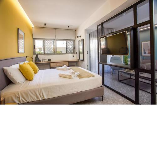 GM Apartments-Rhodes Luxury Living