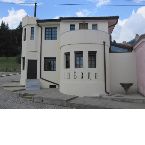 Gnezdo Studio Apart