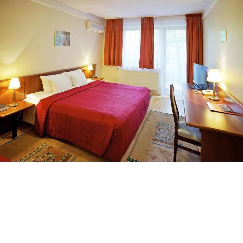 Gold Hotel & Apartments