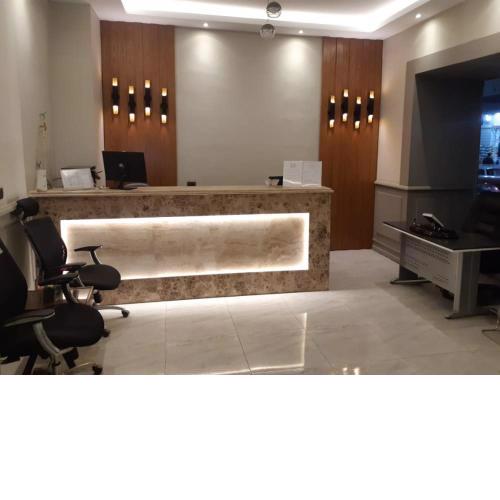 Golden Hoster Ex Canal AL Suiz Hotel