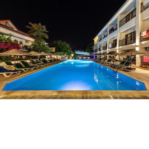 GOLDEN LİFE RESORT